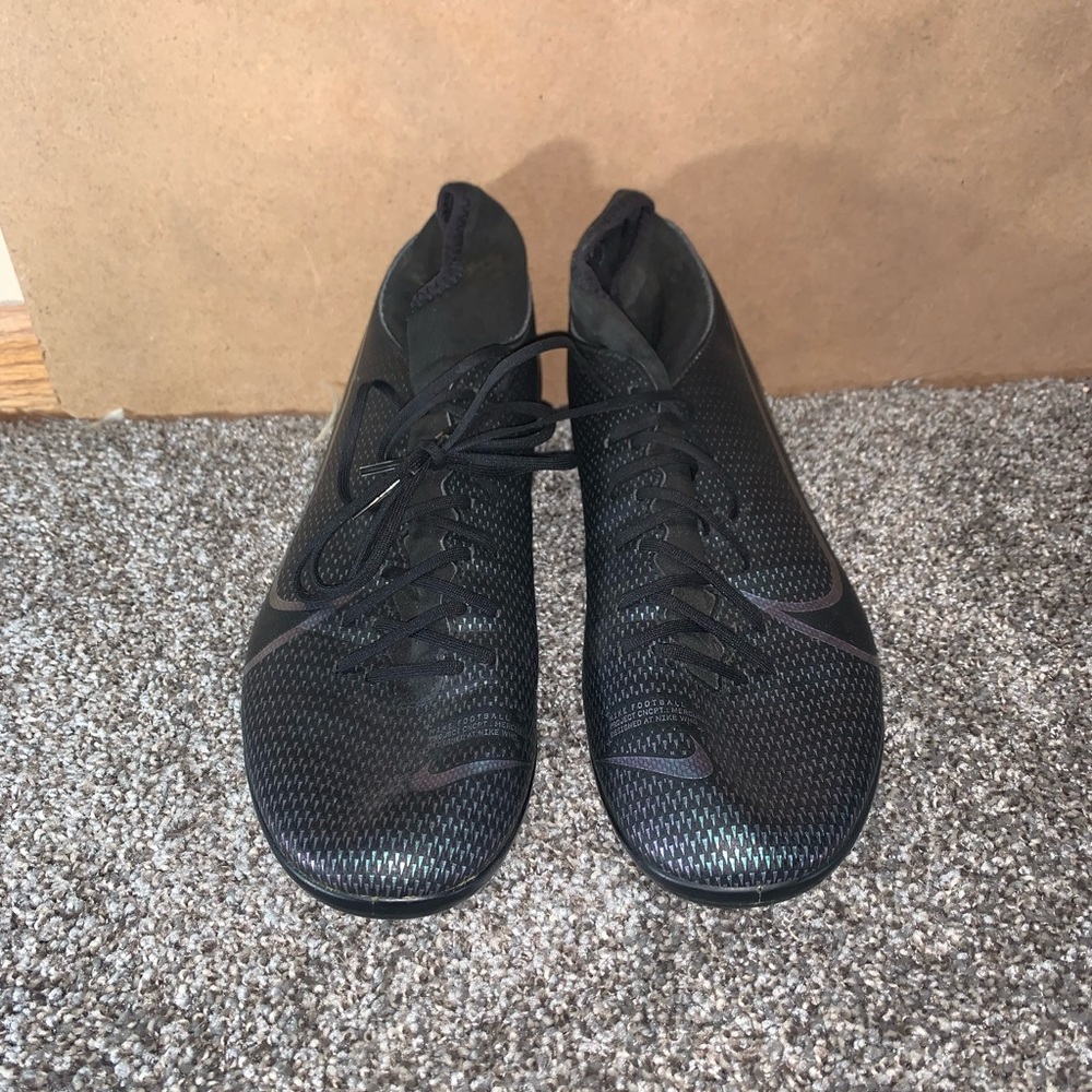 They are a 10 in mens, nike merc brand, black,blue and purple coloring as shown.